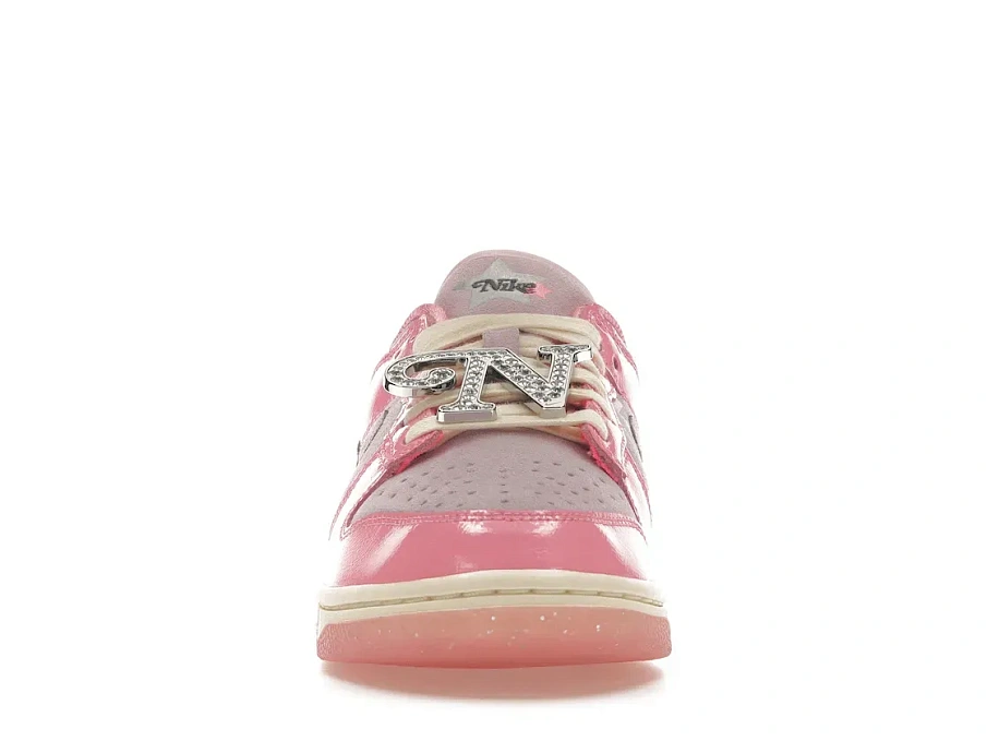 Фото № 2 с приближением к товару «‎Nike Dunk Low LX Barbie »