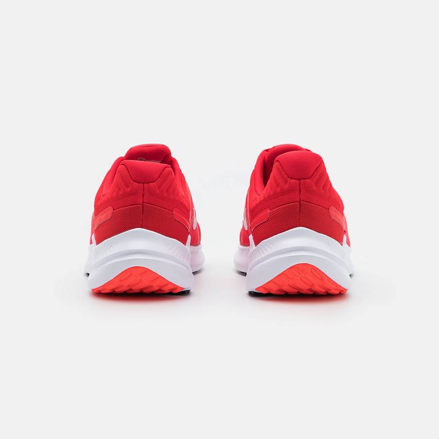 Фото № 3 с приближением к товару «‎Nike Quest 5»