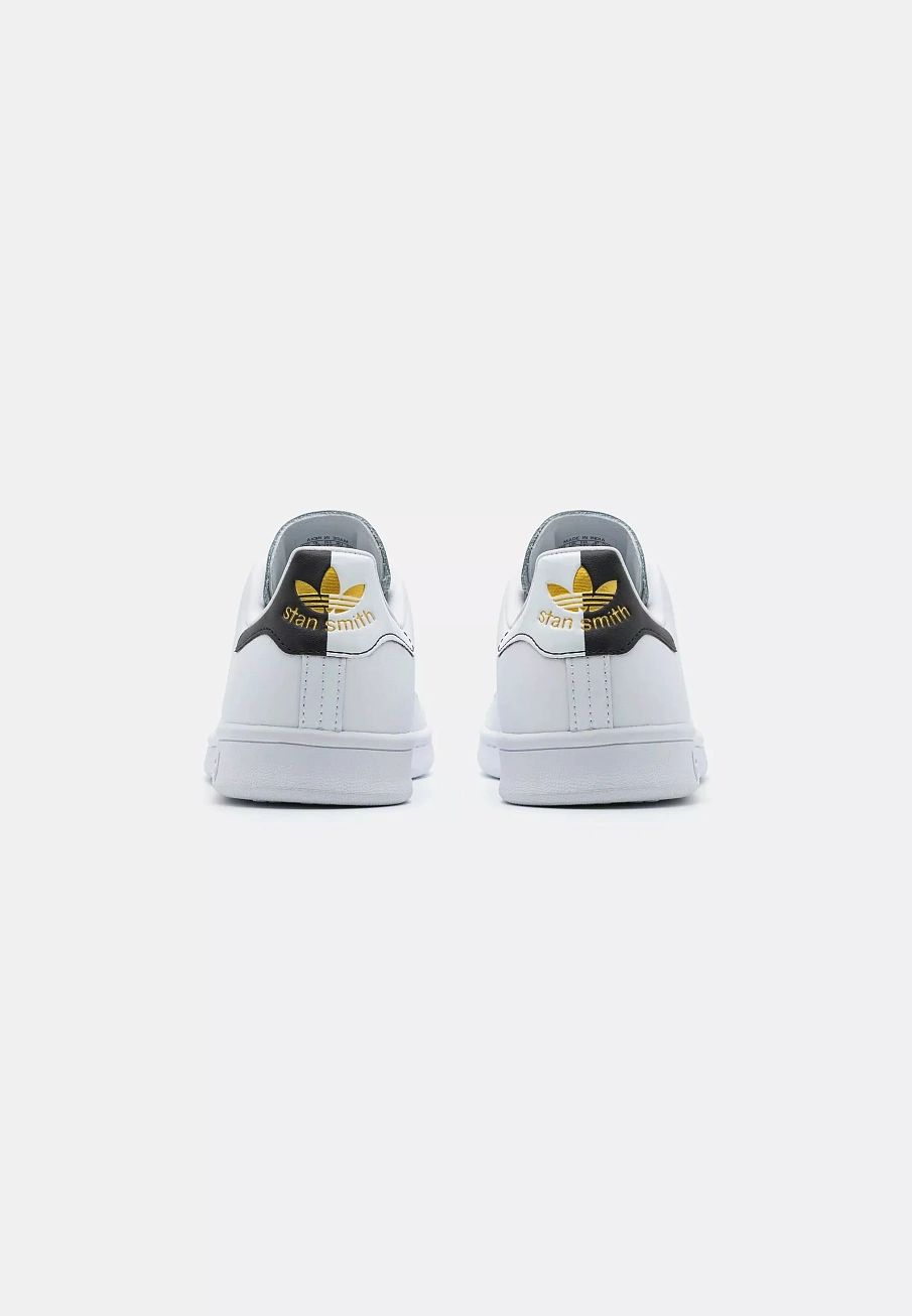 Фото № 4 с приближением к товару «‎STAN SMITH »