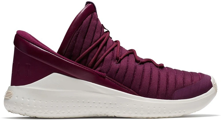 Фото № 1 с приближением к товару «‎Jordan Flight Luxe Bordeaux»