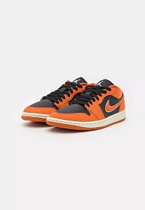 Фото № 3 с приближением к товару «‎WMNS AIR JORDAN 1 LOW SE»