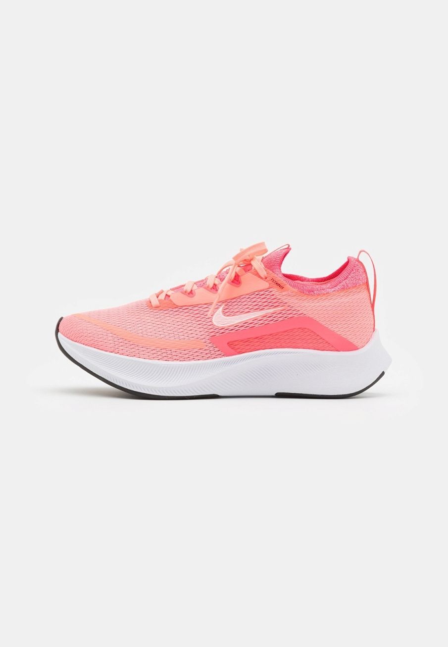 Фото № 1 с приближением к товару «‎Nike Zoom Fly 4 »