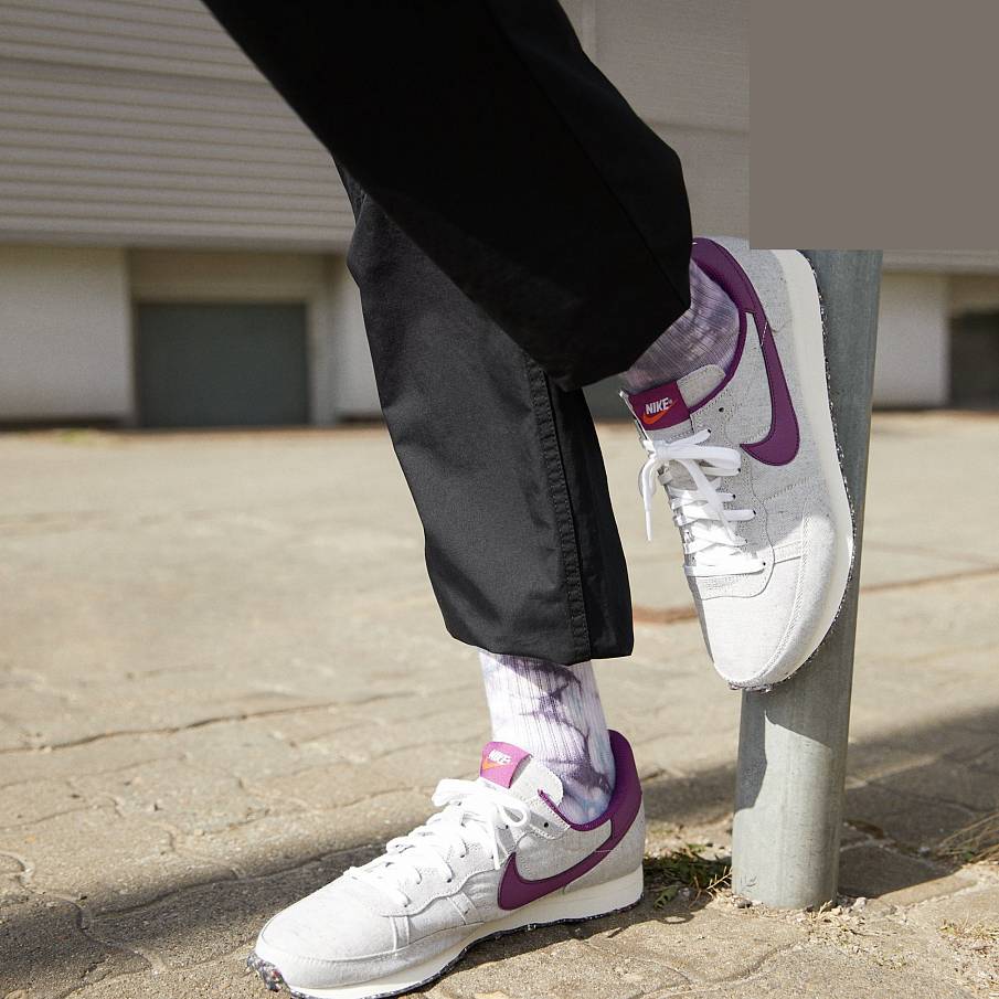 Фото № 3 с приближением к товару «‎Nike Challenger Og »