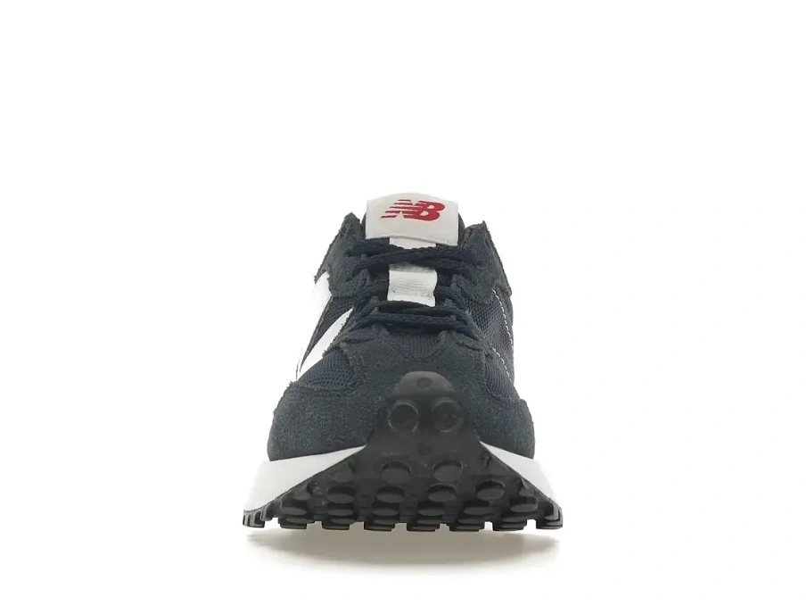 Фото № 2 с приближением к товару «‎New Balance 327»