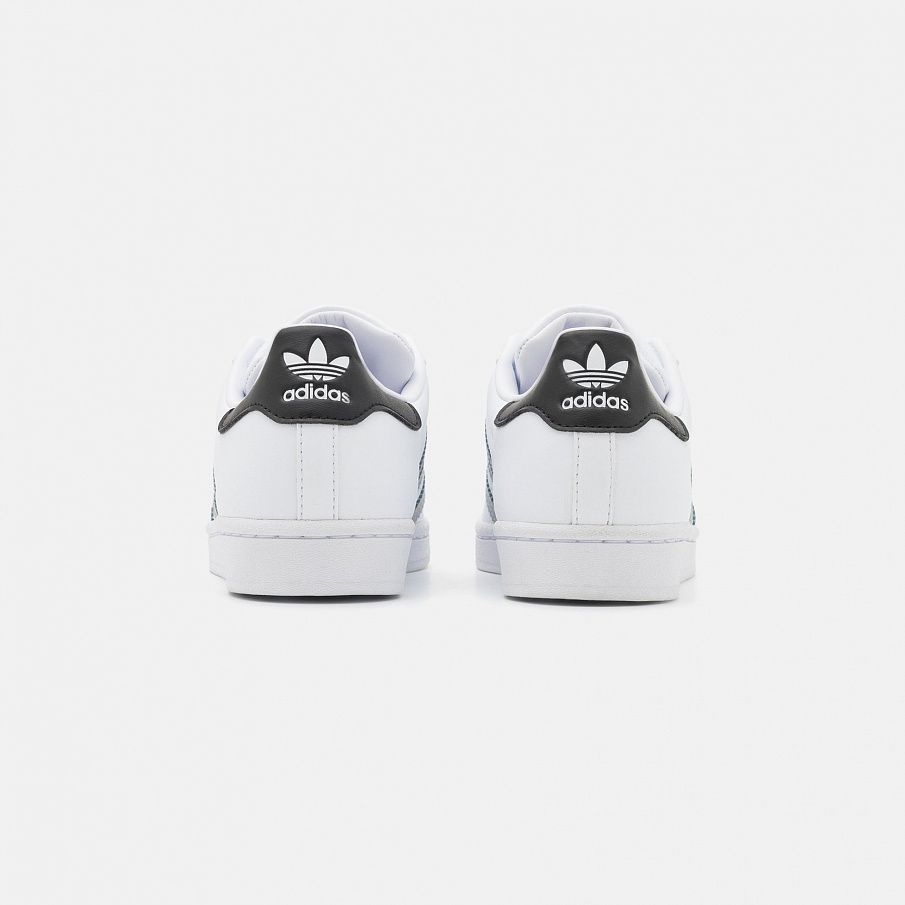 Фото № 4 с приближением к товару «‎Adidas Superstar W »