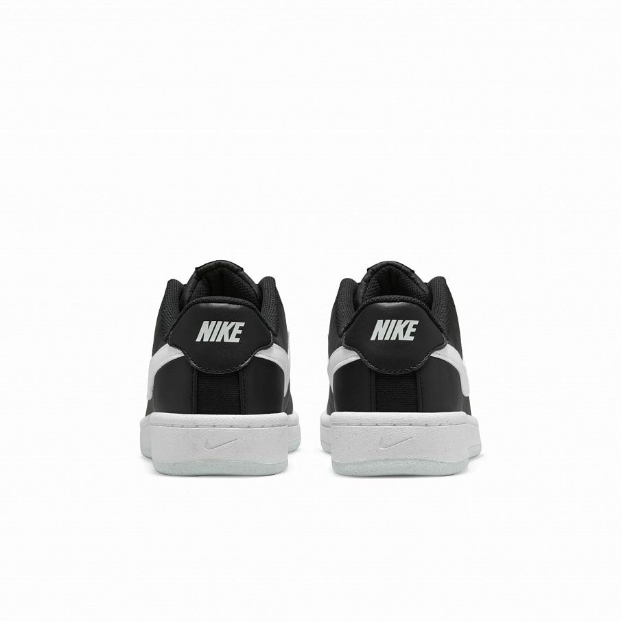 Фото № 4 с приближением к товару «‎Nike Royale »