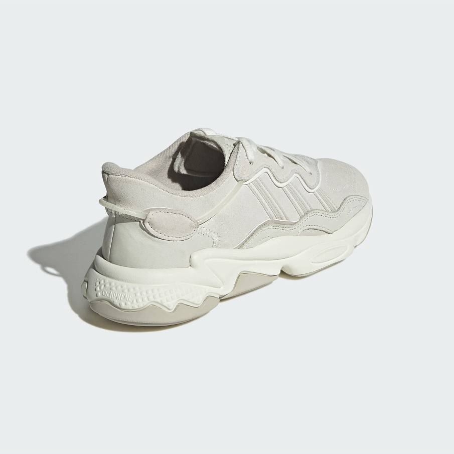 Фото № 4 с приближением к товару «‎Adidas Ozweego »