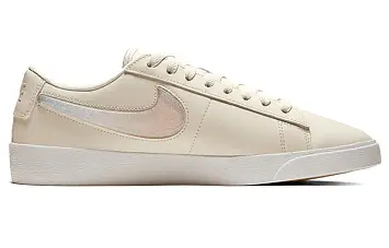 Nike Blazer Low LX W - 3