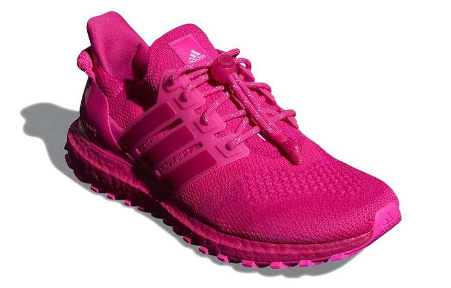 Фото № 3 с приближением к товару «‎IVY PARK x adidas Ultra BOOST OG "Ivy Heart"»