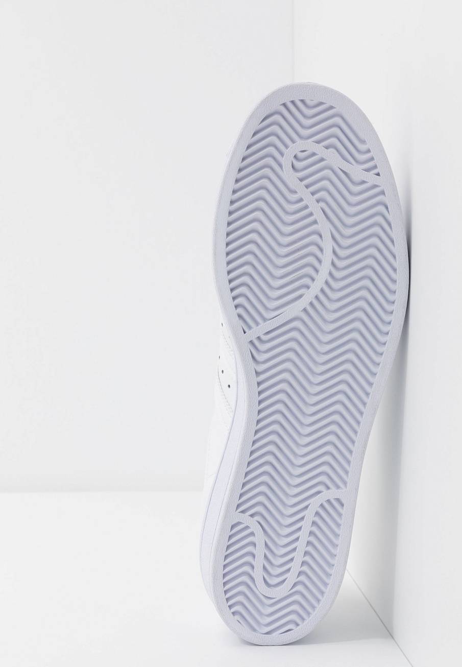Фото № 5 с приближением к товару «‎Adidas Superstar »