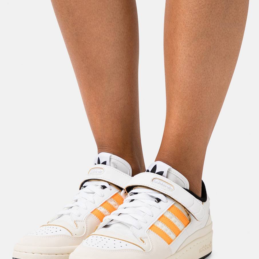 Фото № 2 с приближением к товару «‎Adidas Forum 84 »