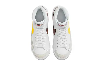 Nike Blazer Mid '77 (GS) Mid-Top Sneakers WhiteYellowBrown (DA4086-103) - 4