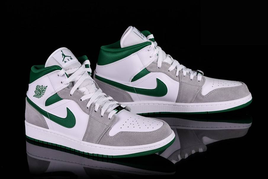 Фото № 3 с приближением к товару «‎Nike Air Jordan 1 Retro SE Pine»