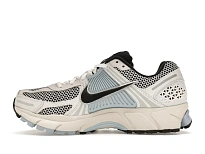 Фото № 3 с приближением к товару «‎Nike Air Zoom Vomero 5»