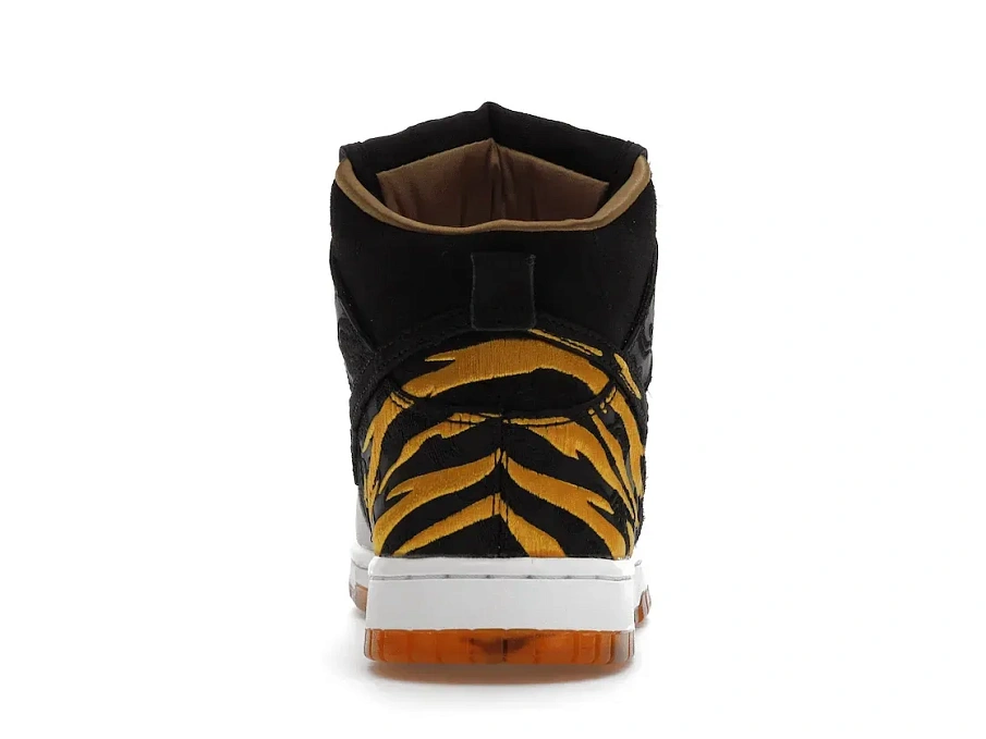 Фото № 4 с приближением к товару «‎Nike Dunk High Retro PRM Year of the Tiger»