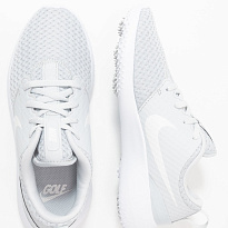 Фото № 2 с приближением к товару «‎Nike Roshe G»