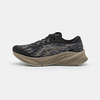Фото № 1 с приближением к товару «‎Asics Novablast 3»