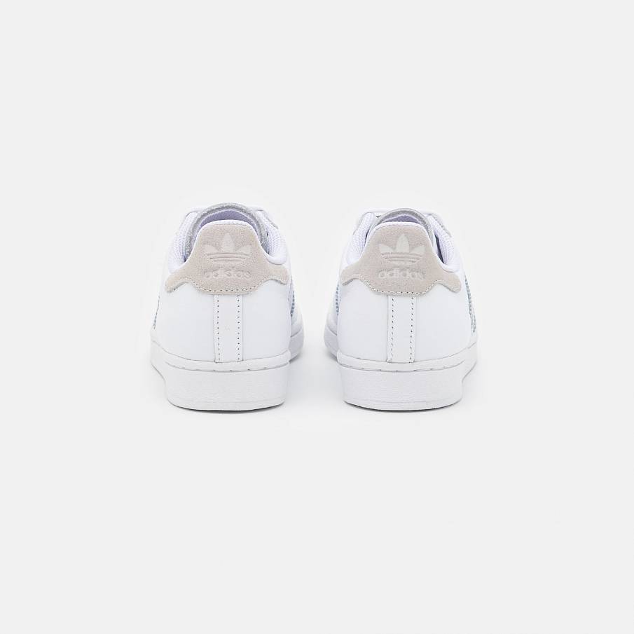 Фото № 4 с приближением к товару «‎Adidas Superstar »