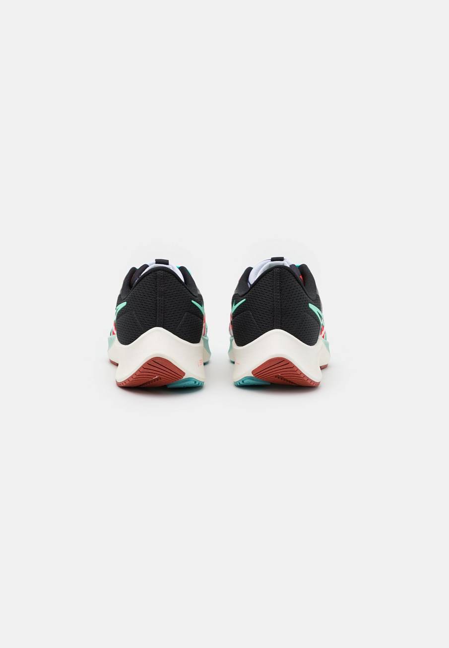 Фото № 3 с приближением к товару «‎Nike Air Zoom Pegasus 38 »