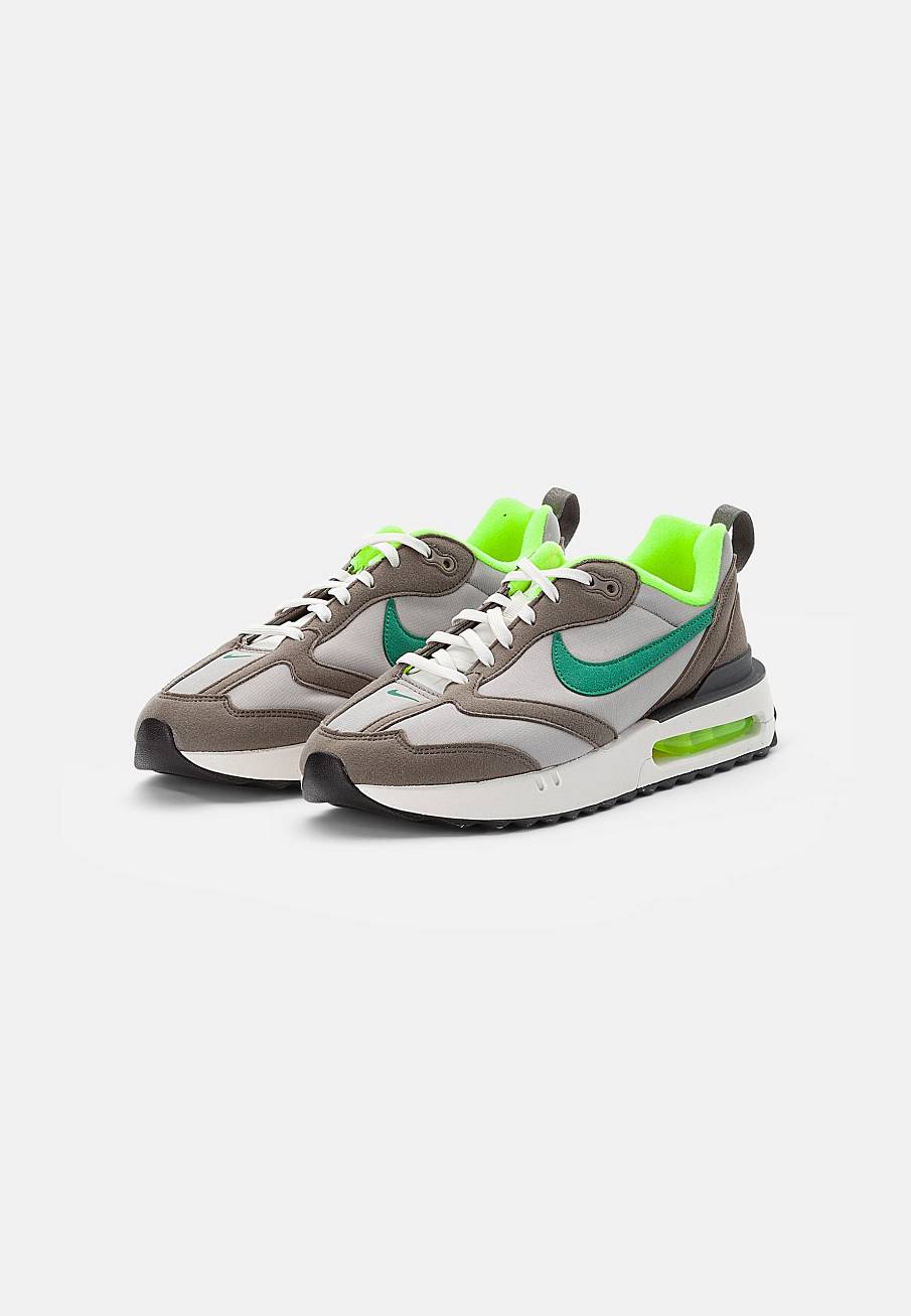 Фото № 2 с приближением к товару «‎Nike Air Max Dawn »