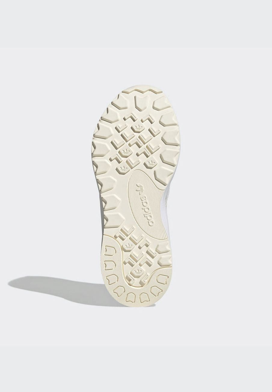 Фото № 3 с приближением к товару «‎Adidas Adisuper »