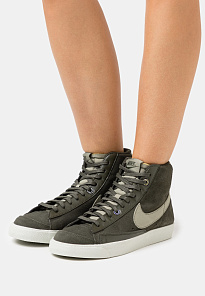 Фото № 2 с приближением к товару «‎Nike Blazer ’77 »