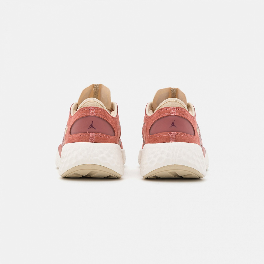 Фото № 3 с приближением к товару «‎Jordan Delta 3 »