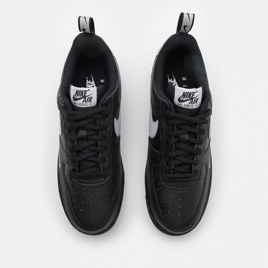 Фото № 4 с приближением к товару «‎Nike Air Force 1 07 Lv8 UT TU »