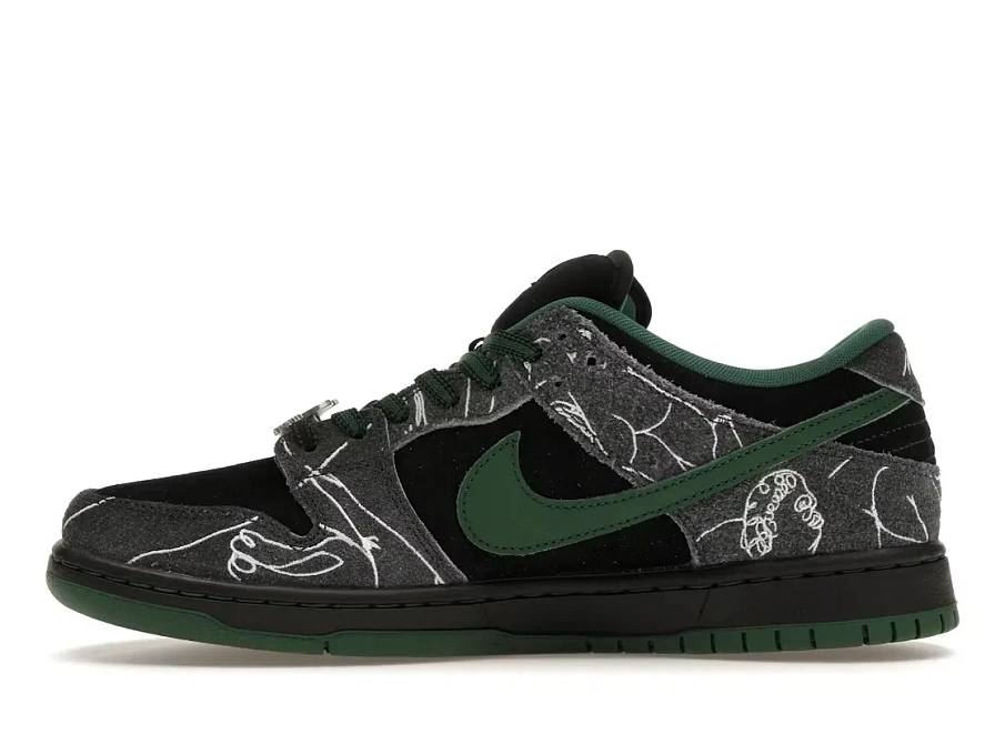Фото № 3 с приближением к товару «‎Nike SB Dunk Low»