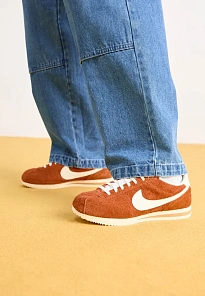 Фото № 2 с приближением к товару «‎CORTEZ SE»