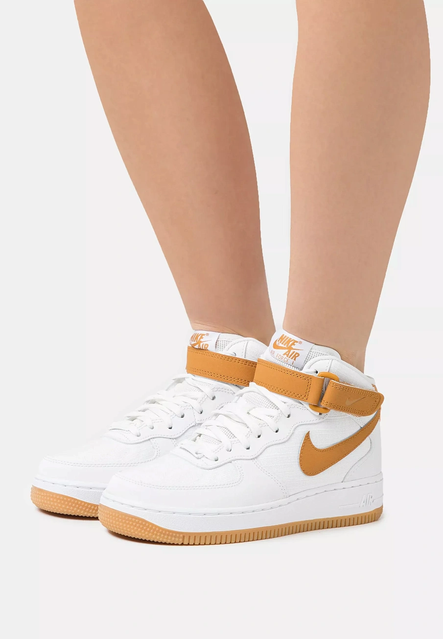 Фото № 1 с приближением к товару «‎AIR FORCE 1 '07 MID »