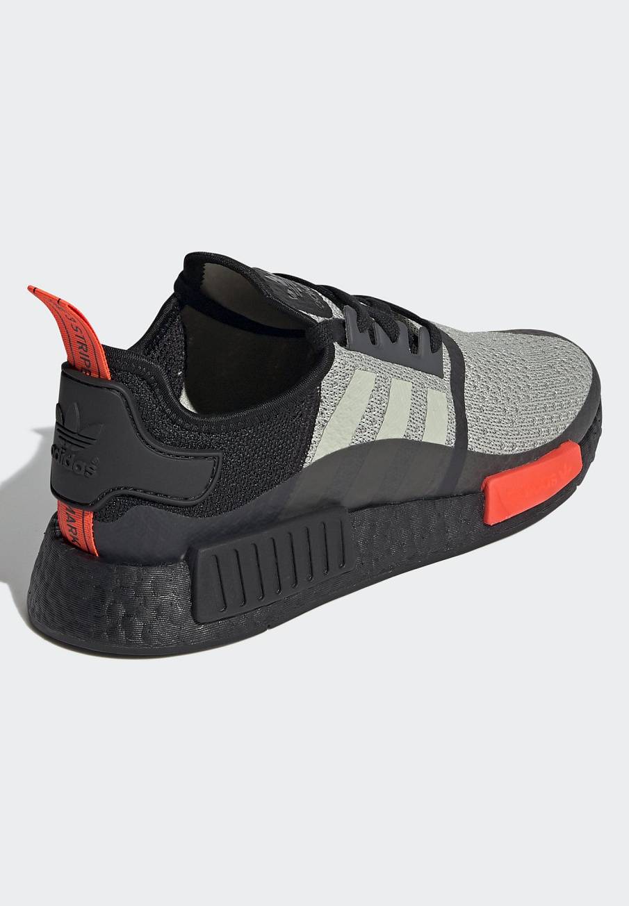 Фото № 4 с приближением к товару «‎Adidas Nmd_r1 »