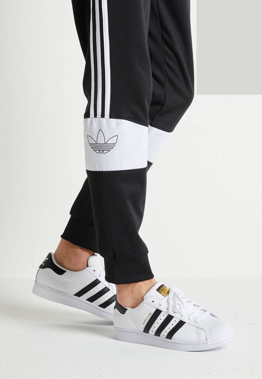 Фото № 1 с приближением к товару «‎Adidas Superstar »