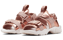 Фото № 3 с приближением к товару «‎Nike Canyon Sandal Rose Gold»