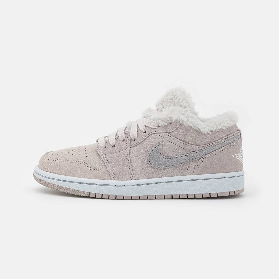 Фото № 1 с приближением к товару «‎Jordan Air 1 SE V2 »