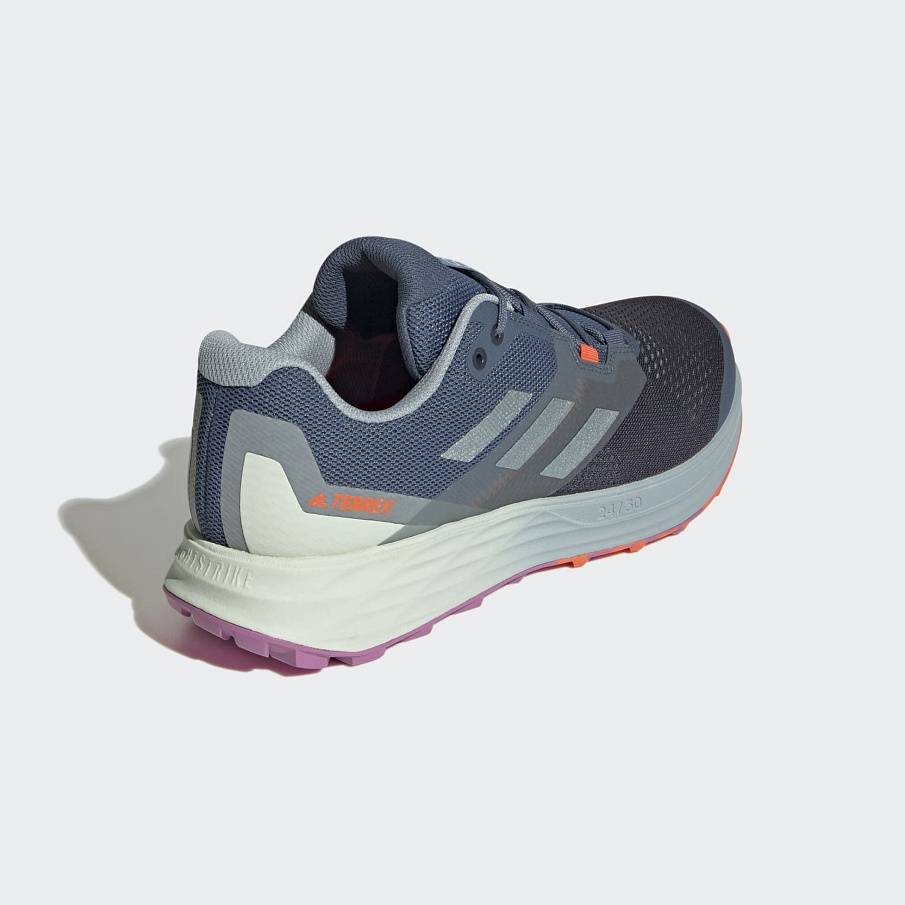 Фото № 4 с приближением к товару «‎Adidas Terrex Two »
