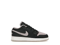 Фото № 1 с приближением к товару «‎Jordan 1 Low SE Black Iced Lilac »
