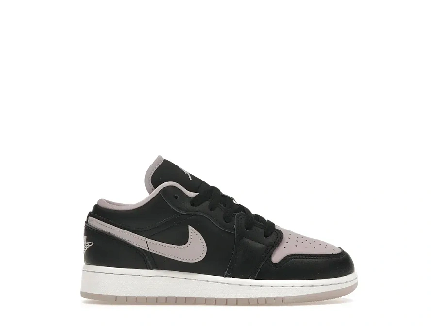Фото № 1 с приближением к товару «‎Jordan 1 Low SE Black Iced Lilac »