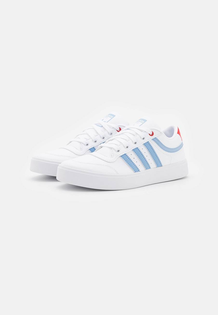 Фото № 3 с приближением к товару «‎Adidas Bryony »