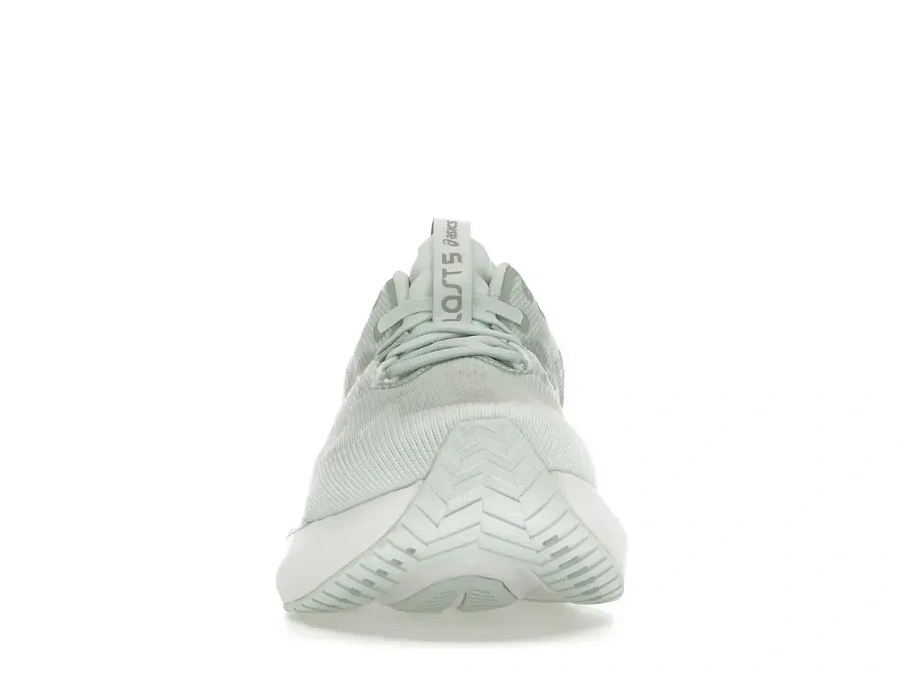 Фото № 2 с приближением к товару «‎ASICS Novablast 5»