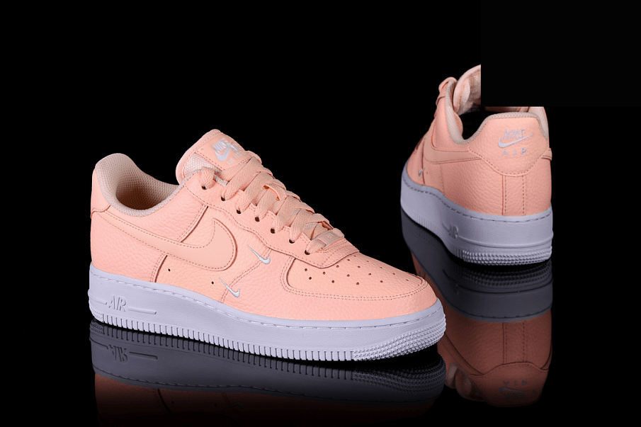 Фото № 2 с приближением к товару «‎Nike Air Force 1 ’07 Wmns Melon Tint »