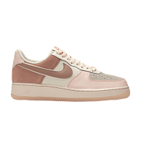 Фото № 1 с приближением к товару «‎Nike Women's Air Force 1 07 Low Premium Washed Coral (896185-603)»