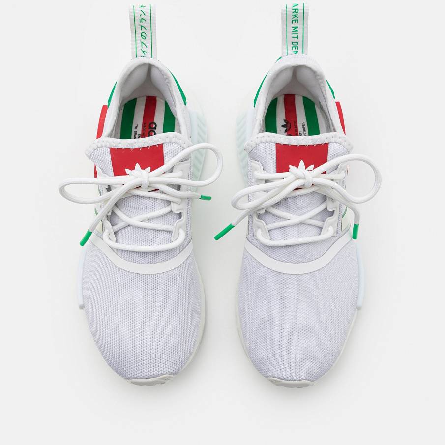 Фото № 4 с приближением к товару «‎Adidas Nmd_r1 »