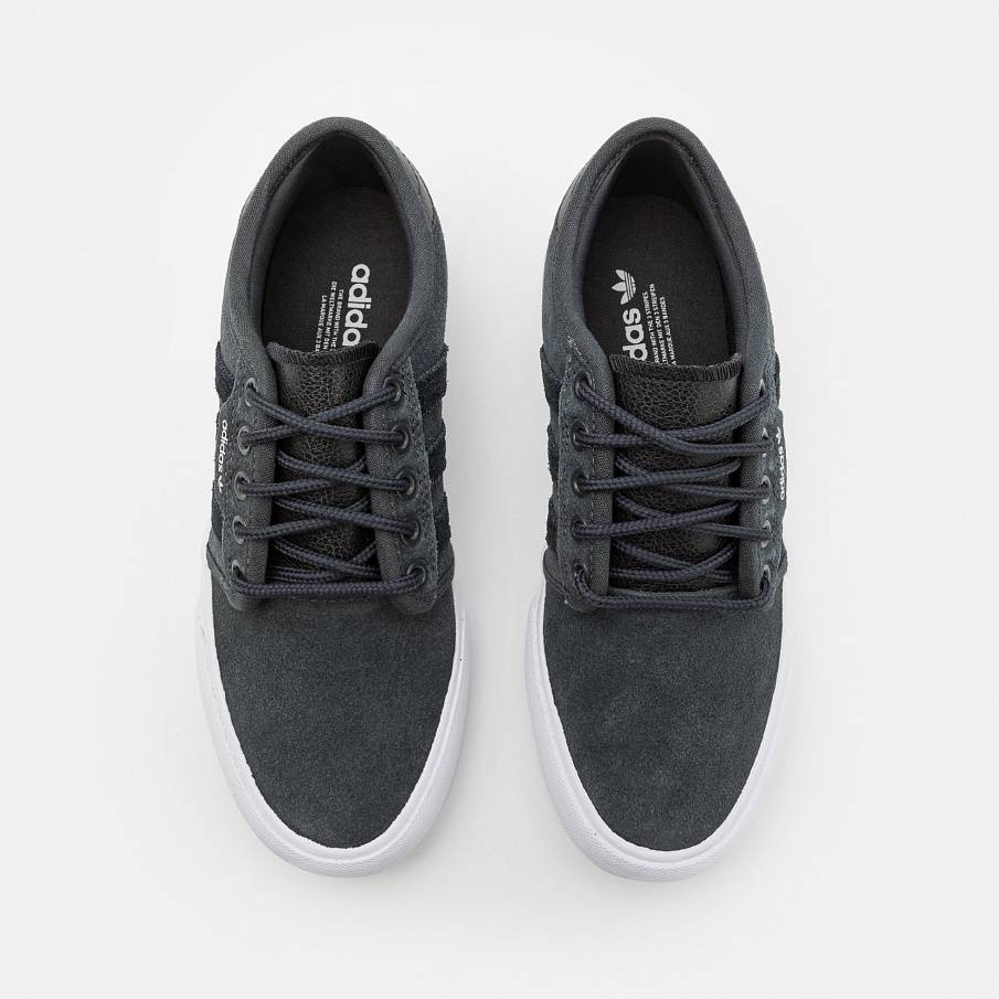 Фото № 4 с приближением к товару «‎Adidas Seeley »