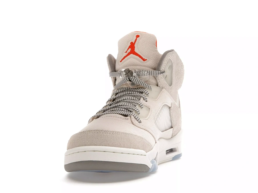 Фото № 3 с приближением к товару «‎Jordan 5 Retro SE Craft Light Orewood Brown»