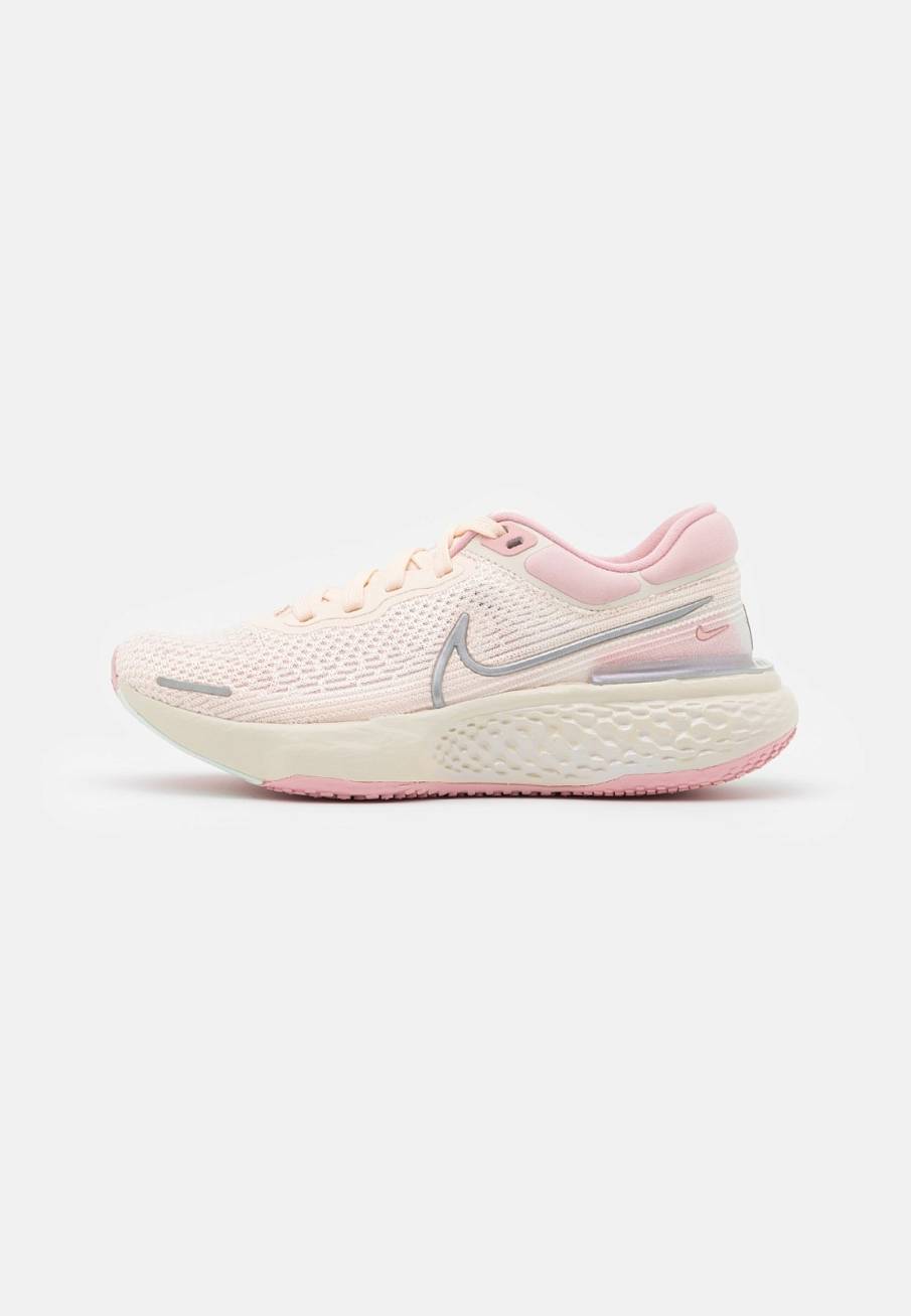 Фото № 1 с приближением к товару «‎Nike Zoomx Invincible Run Fk»