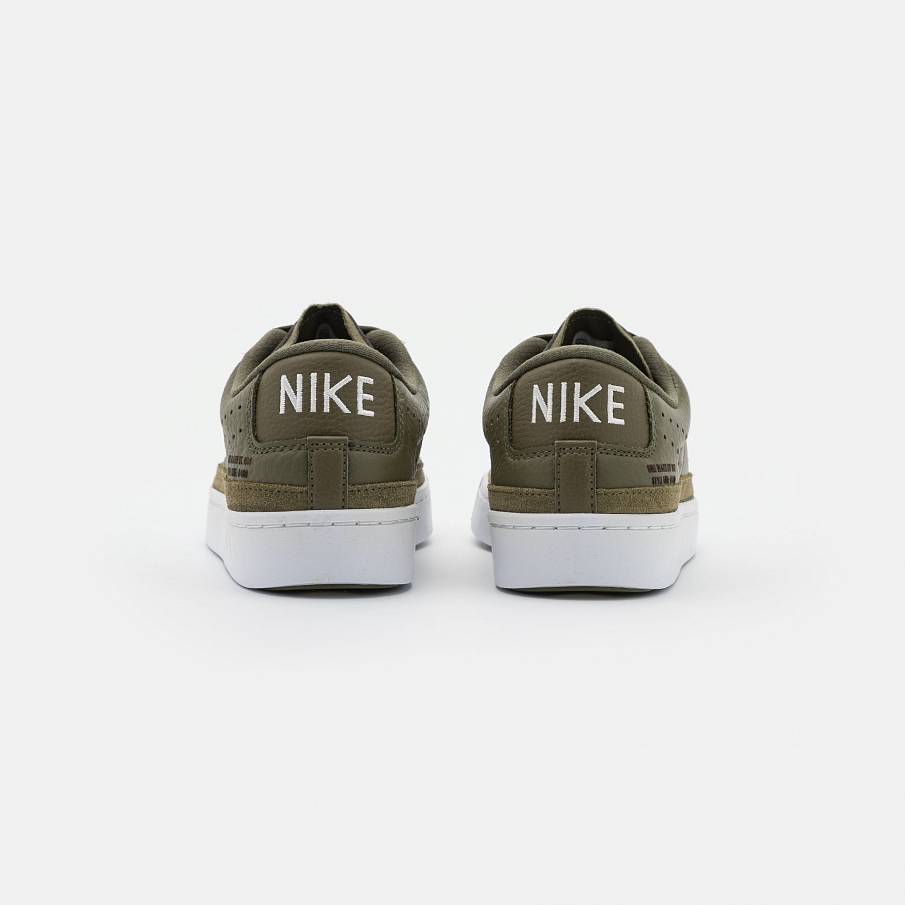 Фото № 3 с приближением к товару «‎Nike Blazer »