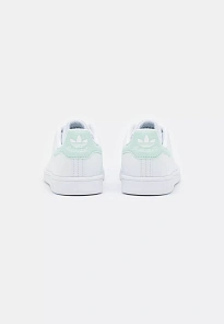 Фото № 4 с приближением к товару «‎STAN SMITH »