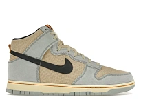 Фото № 1 с приближением к товару «‎Nike Dunk High SE»