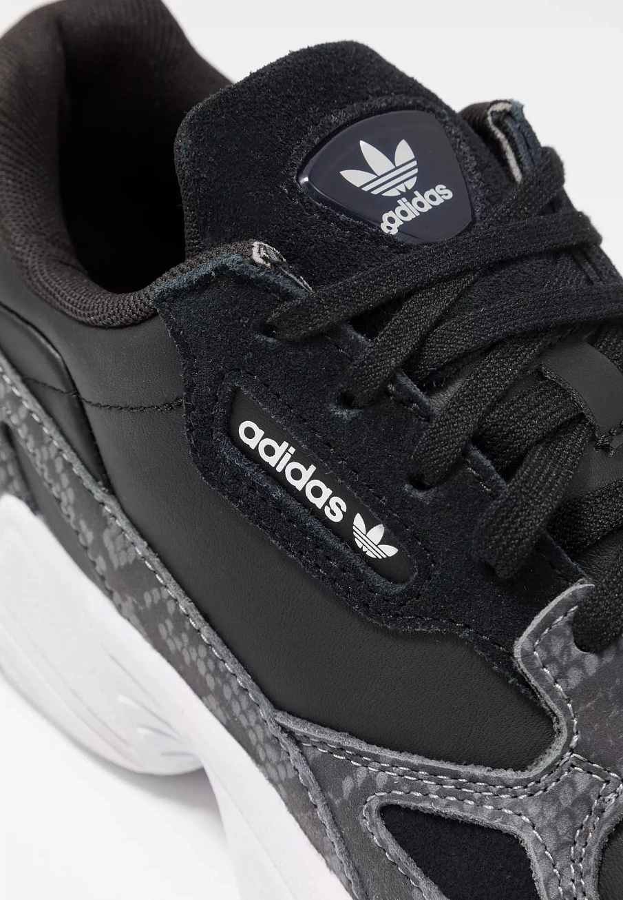Фото № 4 с приближением к товару «‎Кроссовки Adidas SPAD111A0Z2-Q11-N»